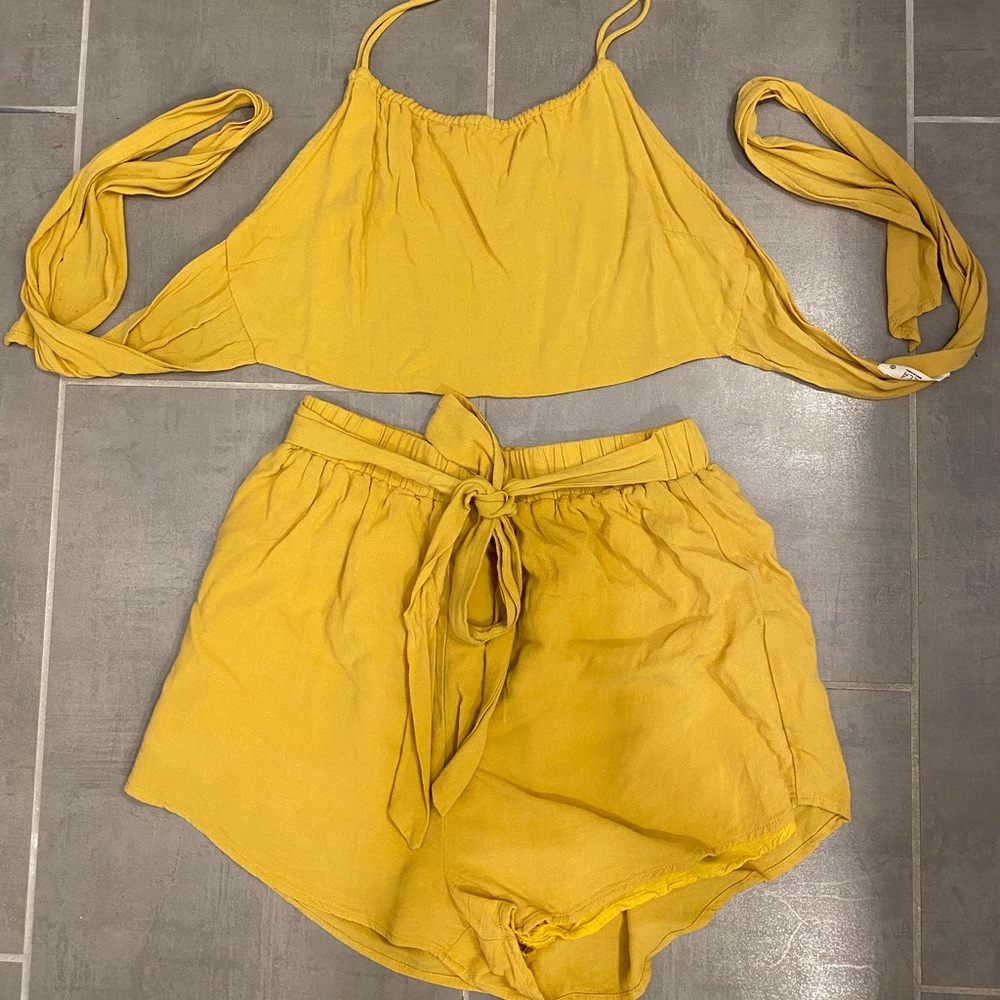 Yellow 2 piece set